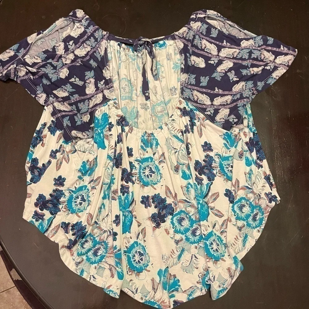 FREE People‎ flow cold shoulder blouse
